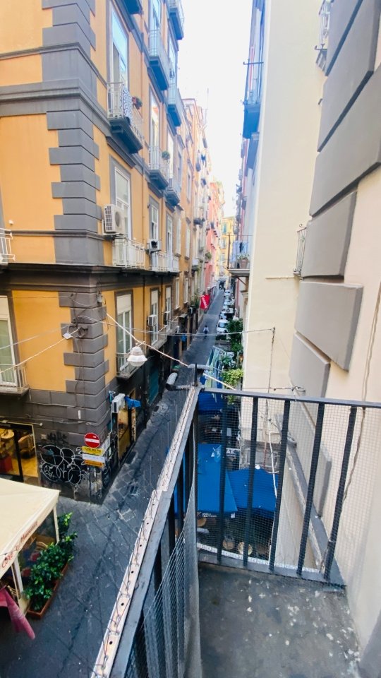 appartamento in vendita a Napoli in zona Stella