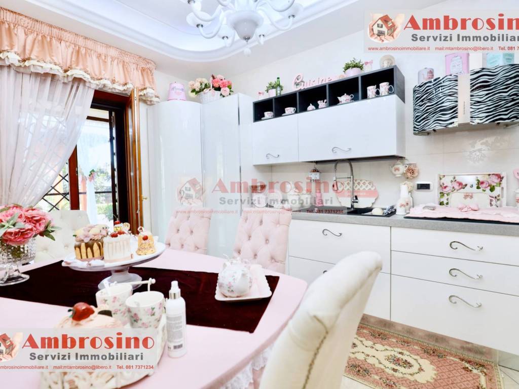 appartamento in vendita a Napoli in zona Secondigliano