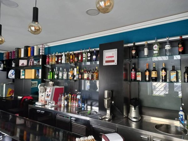 negozio in vendita a Napoli in zona Posillipo