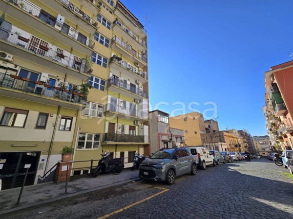 appartamento in vendita a Napoli in zona Fuorigrotta