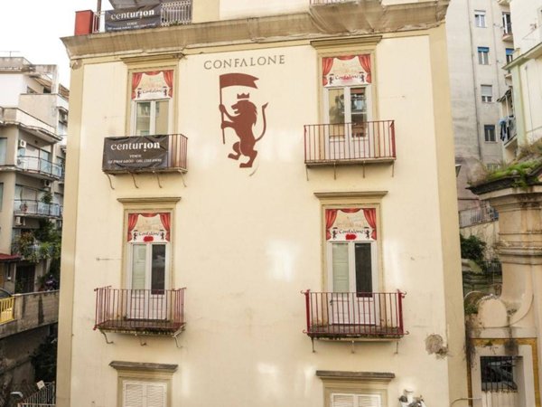 intera palazzina in vendita a Napoli