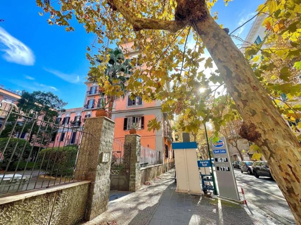 appartamento in vendita a Napoli in zona Vomero