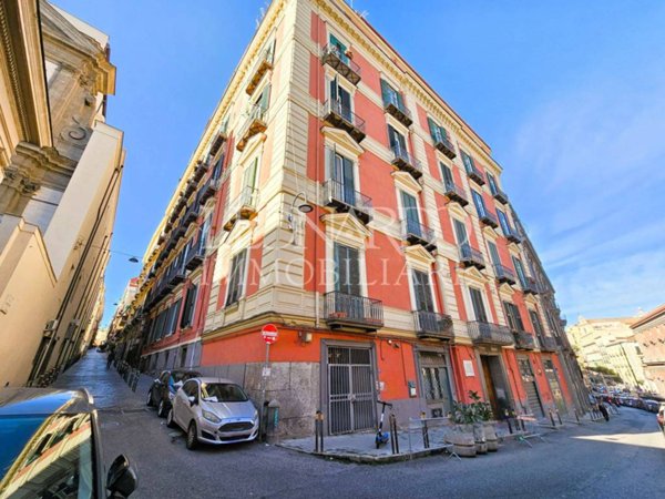 appartamento in vendita a Napoli in zona Stella