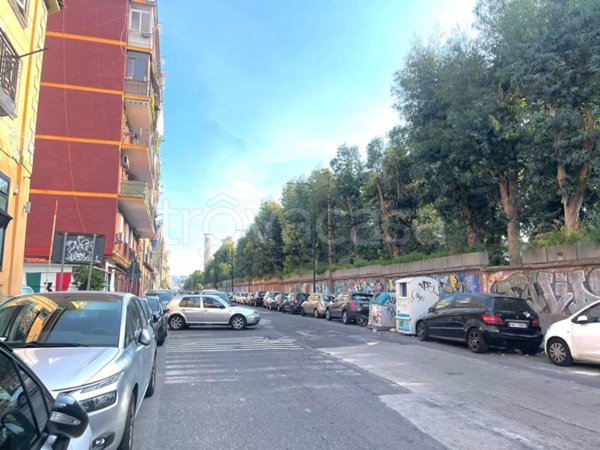 appartamento in vendita a Napoli in zona Bagnoli