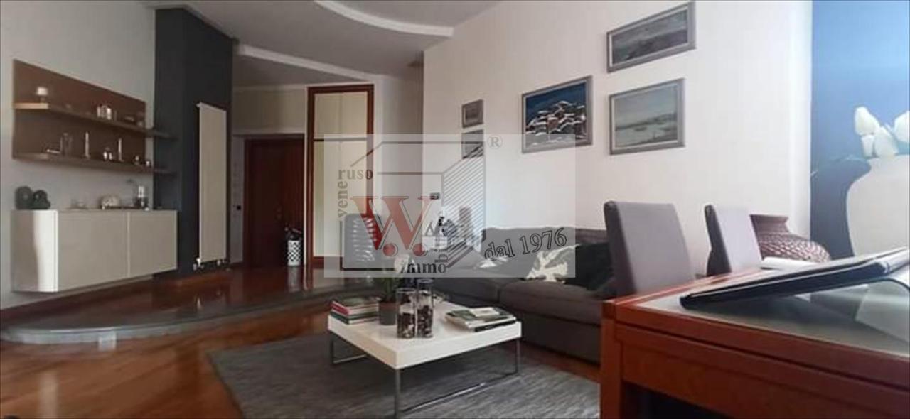 appartamento in vendita a Napoli in zona Arenella
