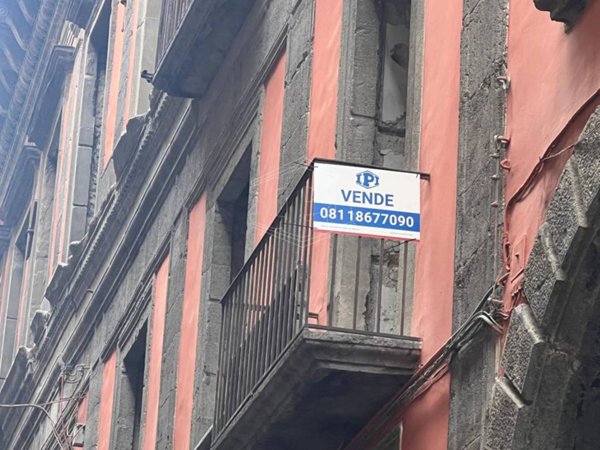 appartamento in vendita a Napoli in zona Stella