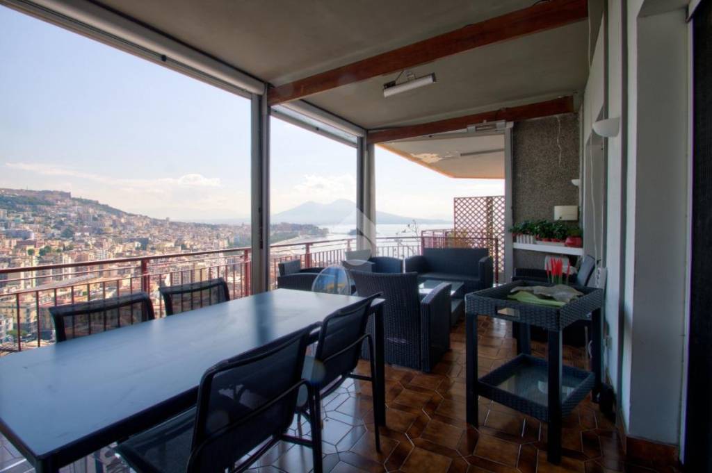 appartamento in vendita a Napoli in zona Posillipo