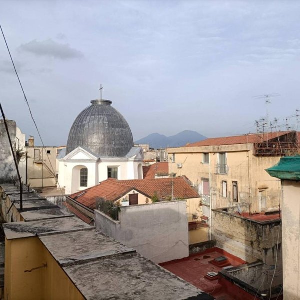 appartamento in vendita a Napoli in zona Stella