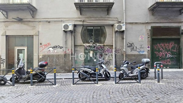 trivano in vendita a Napoli