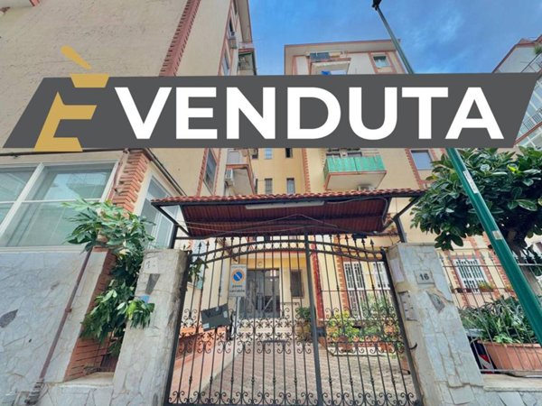 appartamento in vendita a Napoli in zona Bagnoli