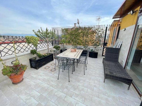 appartamento in vendita a Napoli