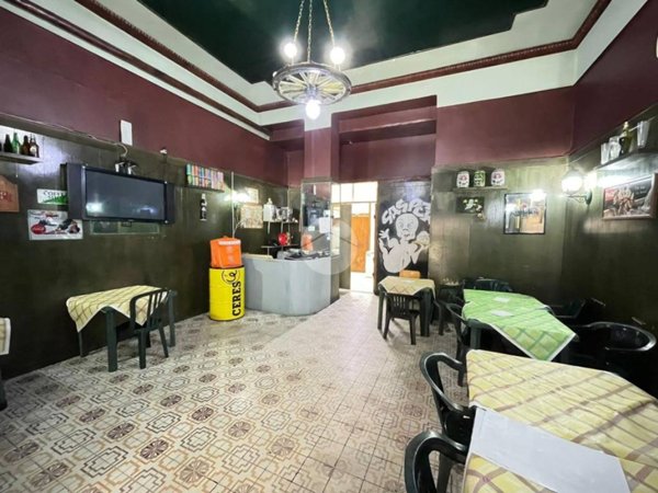 negozio in vendita a Napoli in zona Pianura