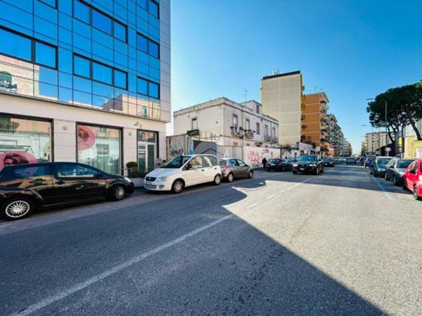 appartamento in vendita a Napoli in zona Fuorigrotta
