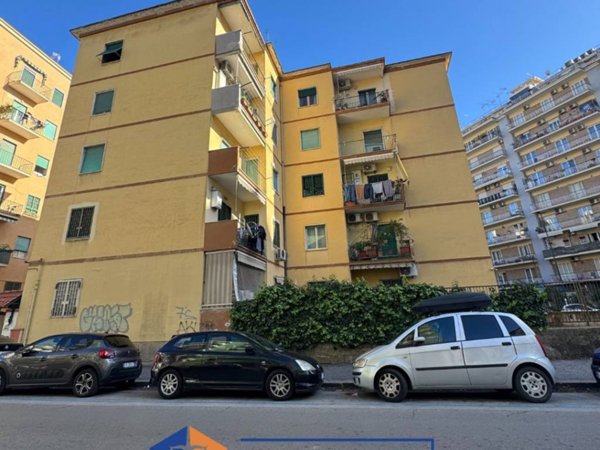 appartamento in vendita a Napoli in zona Bagnoli