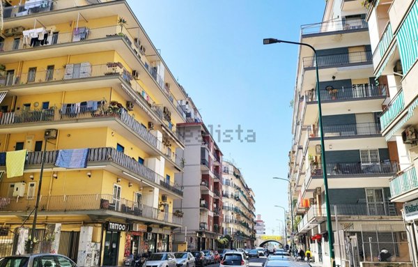appartamento in vendita a Napoli in zona Fuorigrotta