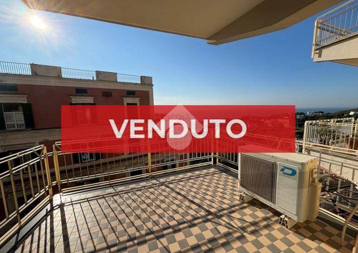 appartamento in vendita a Napoli in zona Posillipo