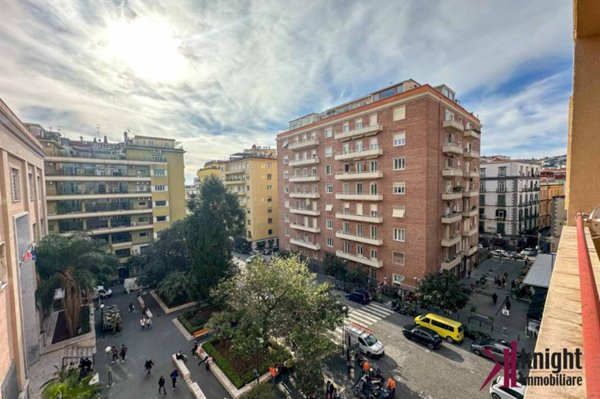 appartamento in vendita a Napoli in zona Chiaia