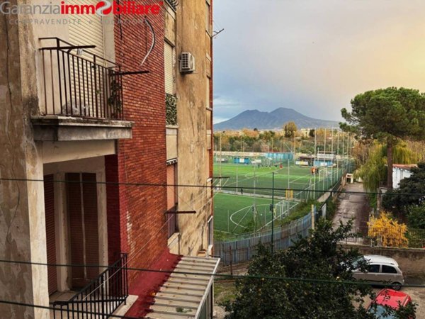 appartamento in vendita a Napoli in zona Miano