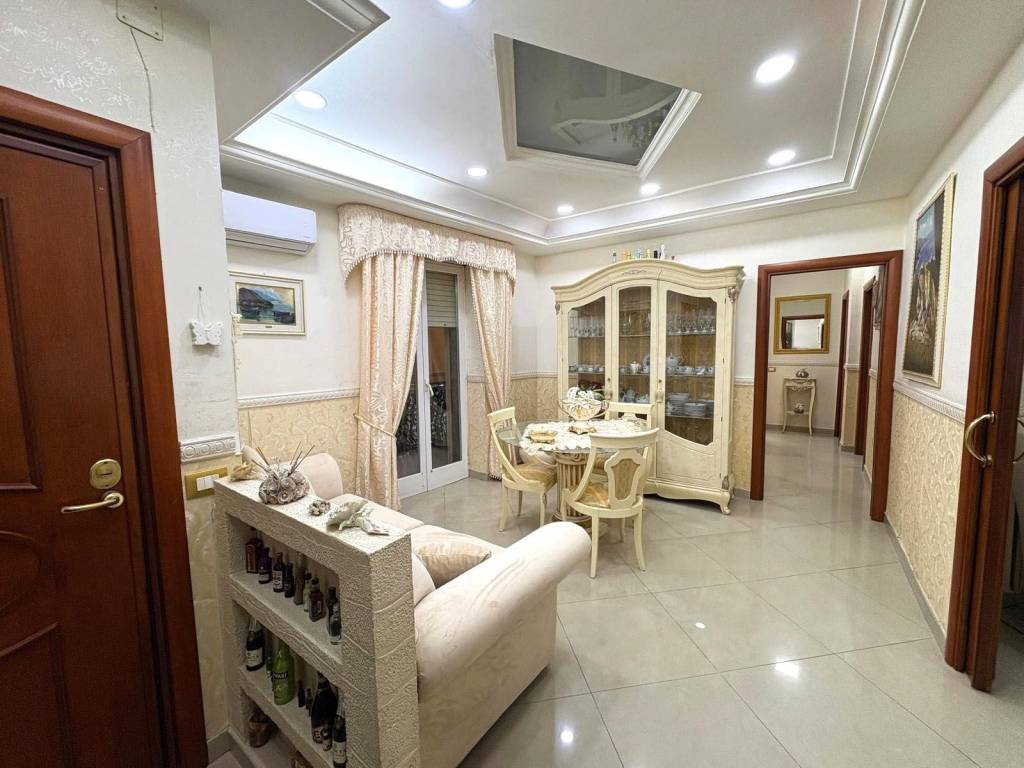 appartamento in vendita a Napoli in zona Capodimonte / Colli Aminei