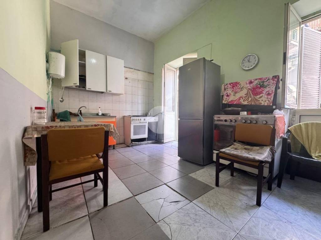 appartamento in vendita a Napoli in zona Pendino / San Giuseppe