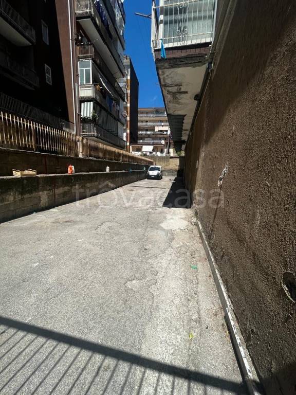 negozio in vendita a Napoli in zona Pianura