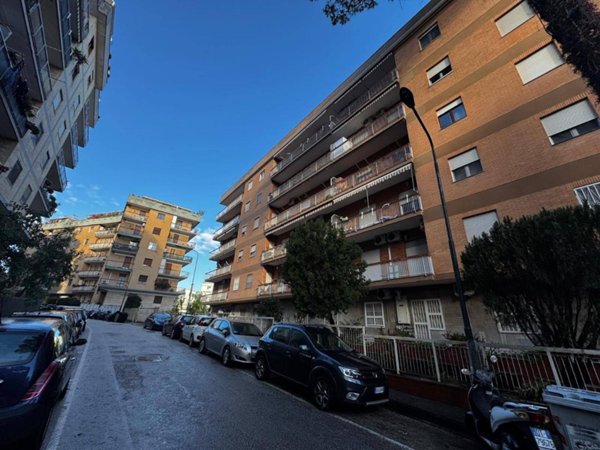 appartamento in vendita a Napoli in zona Capodimonte / Colli Aminei