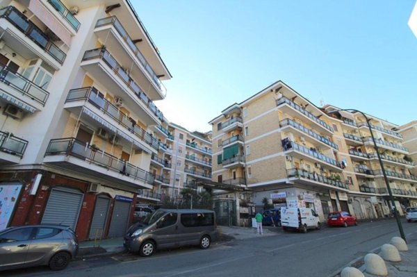 appartamento in vendita a Napoli in zona Stella