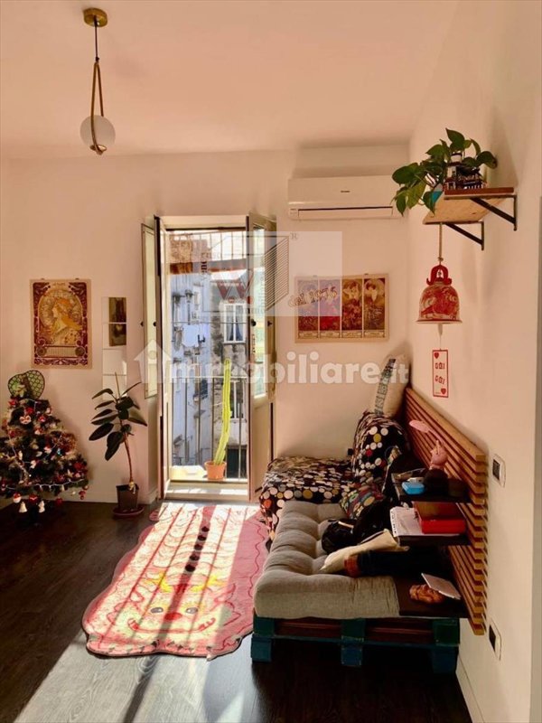 appartamento in vendita a Napoli in zona Vicaria