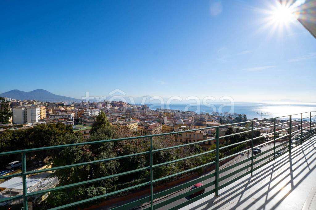 appartamento in vendita a Napoli in zona Posillipo