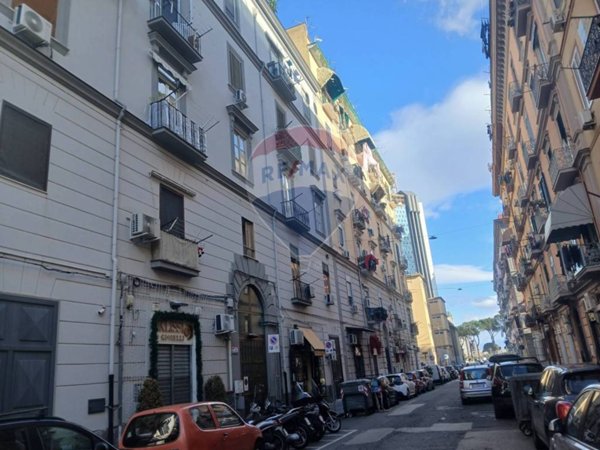 appartamento in vendita a Napoli in zona Vicaria