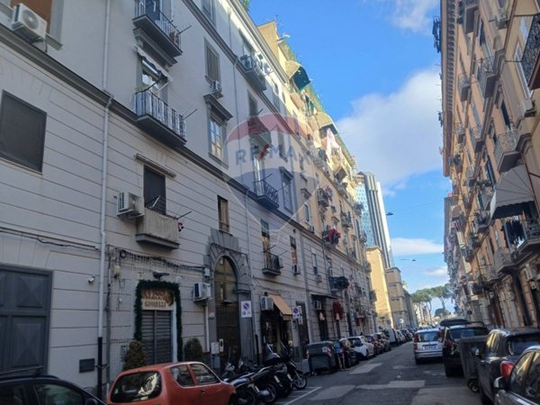 appartamento in vendita a Napoli in zona Vicaria