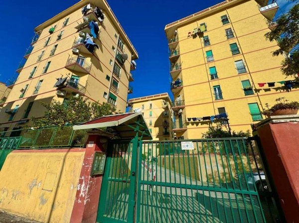 appartamento in vendita a Napoli in zona Bagnoli