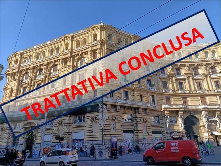 appartamento in vendita a Napoli in zona Chiaia