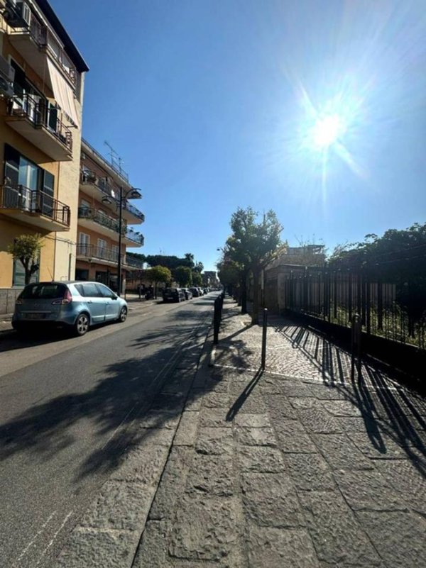 appartamento in vendita a Napoli in zona Barra