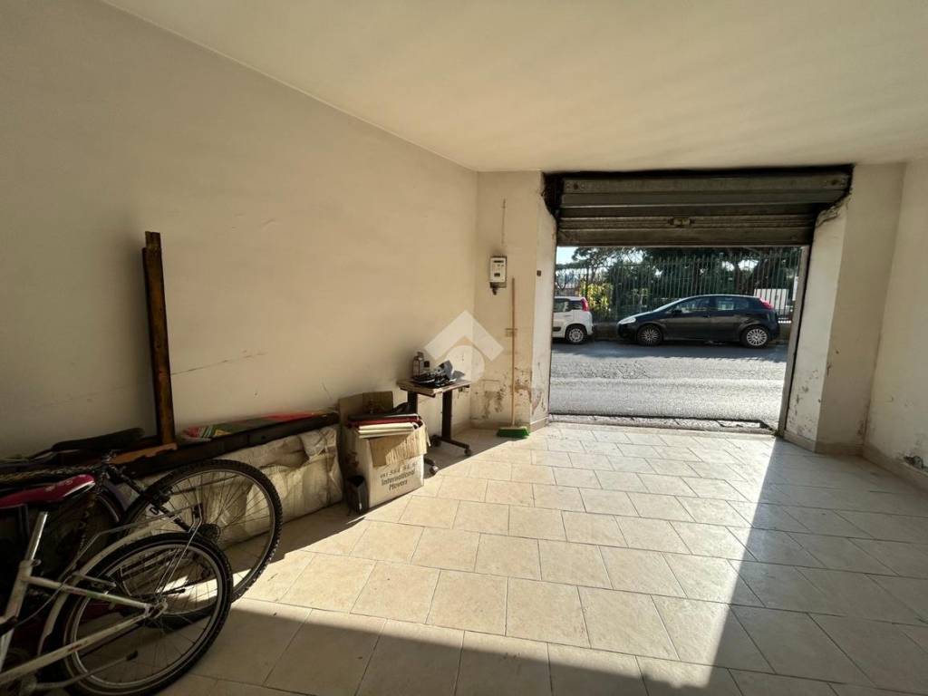 casa indipendente in vendita a Napoli in zona Capodimonte / Colli Aminei