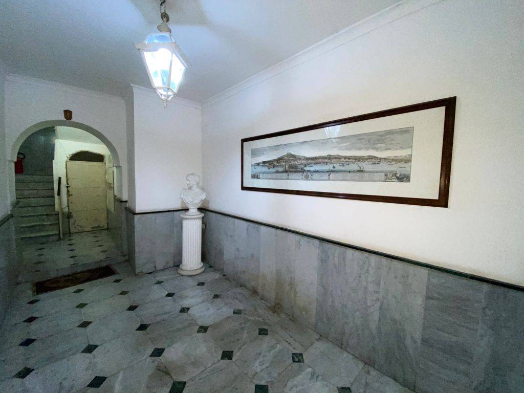 appartamento in vendita a Napoli in zona Pendino / San Giuseppe