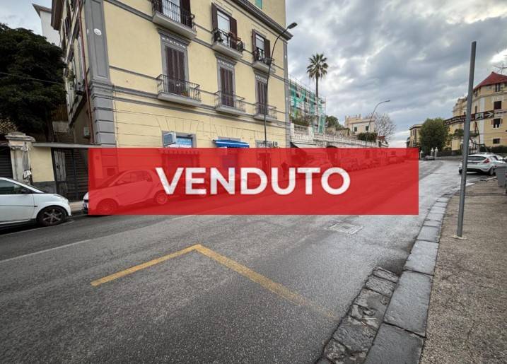appartamento in vendita a Napoli in zona Posillipo