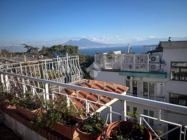 appartamento in vendita a Napoli in zona Posillipo