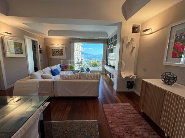 appartamento in vendita a Napoli in zona Chiaia