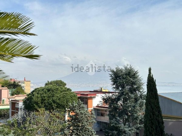 appartamento in vendita a Napoli in zona Posillipo
