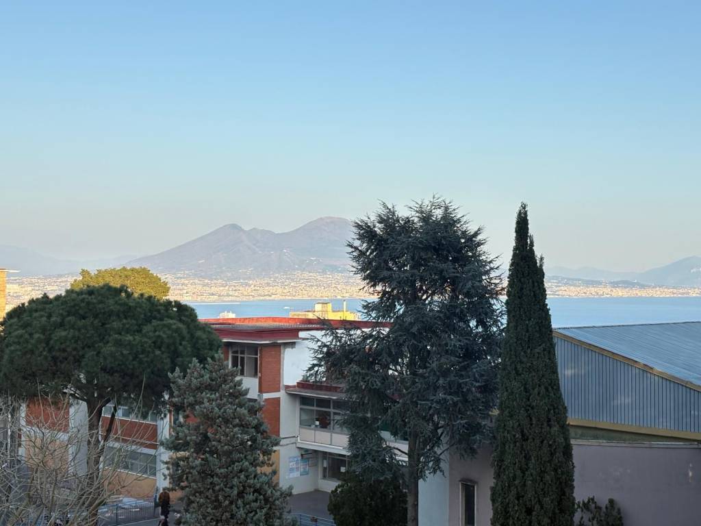 appartamento in vendita a Napoli in zona Posillipo