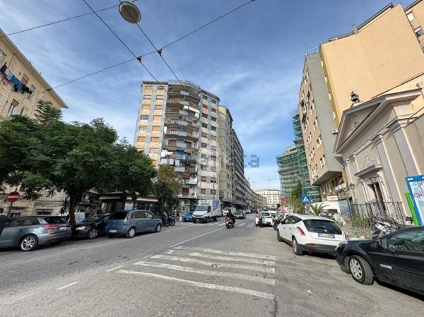 appartamento in vendita a Napoli in zona Mercato