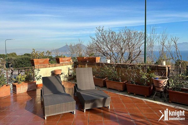 appartamento in vendita a Napoli in zona Posillipo
