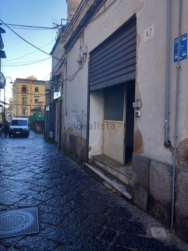 trivano in vendita a Napoli