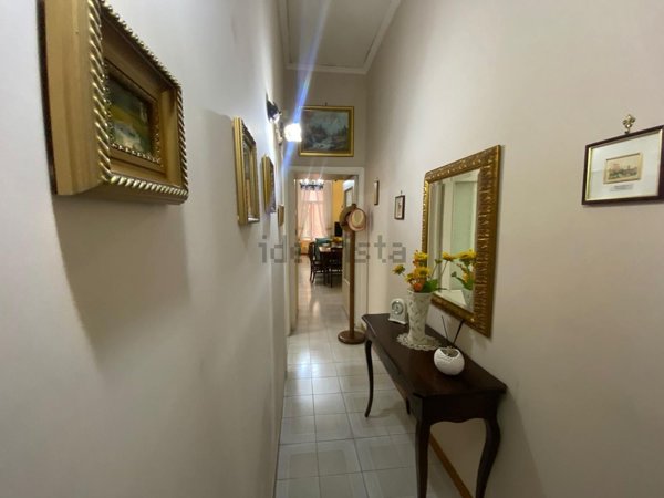 appartamento in vendita a Napoli in zona San Lorenzo