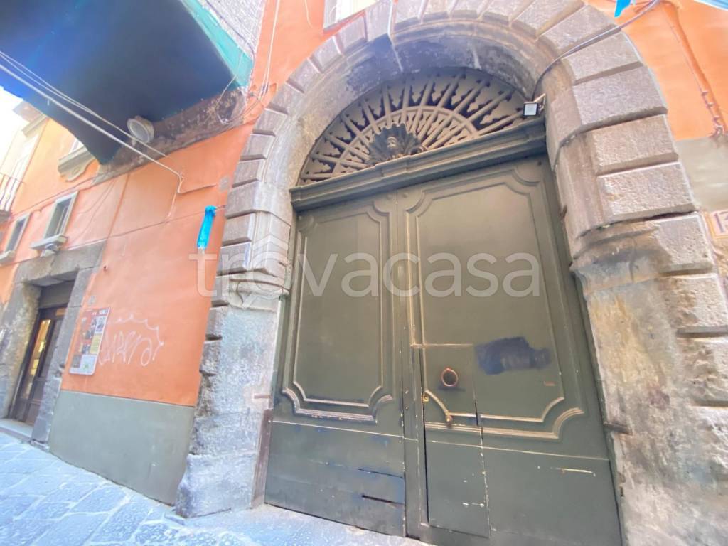 appartamento in vendita a Napoli in zona Mercato