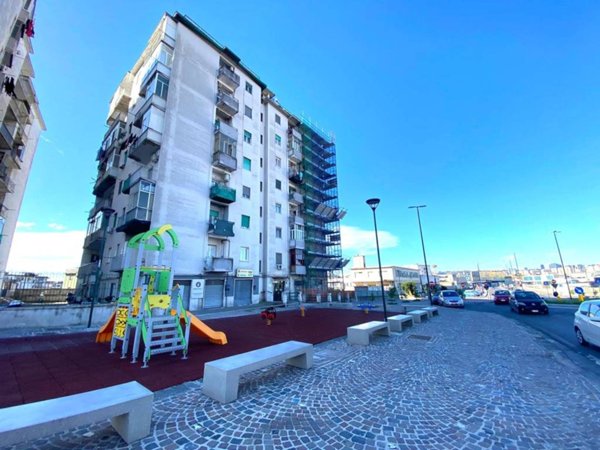 appartamento in vendita a Napoli in zona Barra