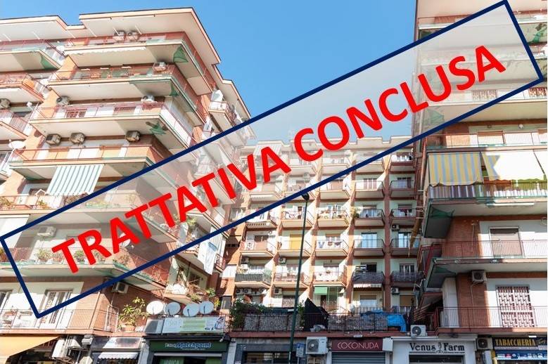 appartamento in vendita a Napoli in zona Chiaia