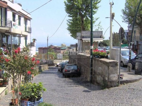 appartamento in vendita a Napoli in zona Arenella