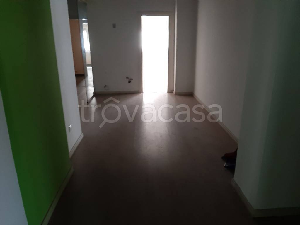 negozio in vendita a Napoli in zona Soccavo